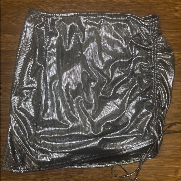 12th Tribe Metallic Black Ruched Mini Skirt - Picture 3 of 7